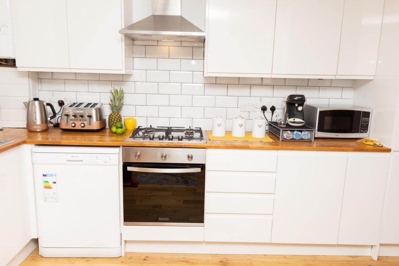 Apartment Modern 4 Bedroom Flat Near Station Brighton