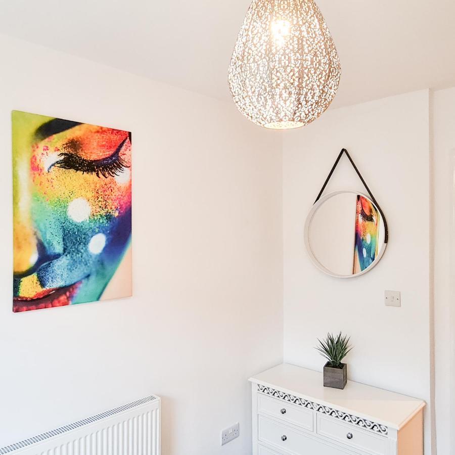 Modern 4 Bedroom Flat Near Station * Brighton